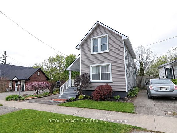 2nd image of 9 Phipps St S