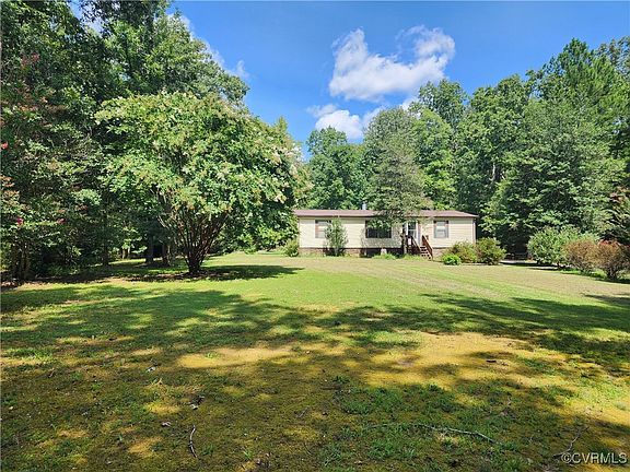 2nd image of 5621 Country Woods Dr
