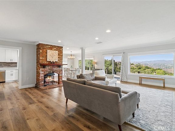 4th image of 973 Quail Creek Rd