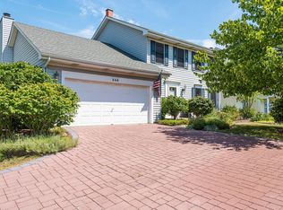 266 Windsor Dr, Bartlett, IL 60103