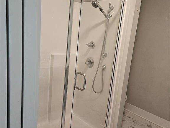 4th image of 180 Oakshire Ct