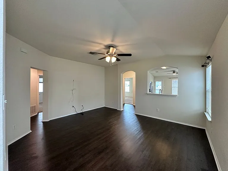 4510 Causeway Ct — Photo 2