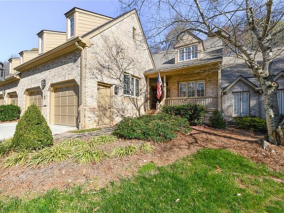2nd image of 28 Sturbridge Ln
