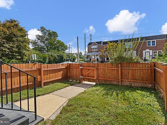4th image of 1203 Maple Ave
