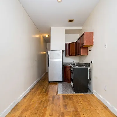 Rented by Nooklyn NYC LLC | media 18