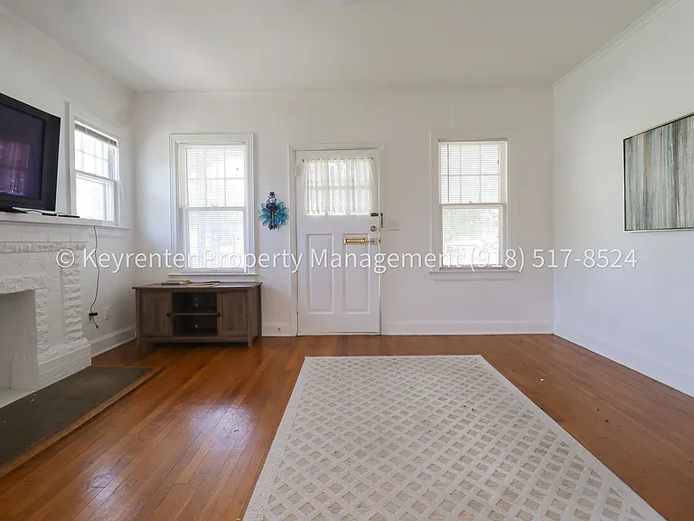 1622 S Indianapolis Ave — Photo 7