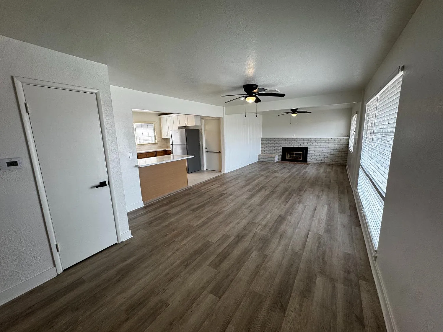 3 bed, 1300 sqft, $1,995 — Photo 3