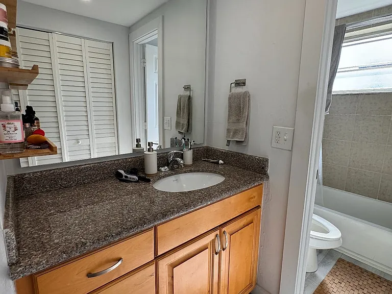 344 Meridian Ave #4B — Photo 13