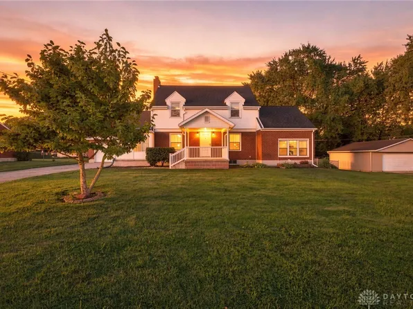 250 S Xenia Dr, Enon, OH 45323