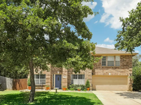 2104 Acorn Bnd, Denton, TX 76210