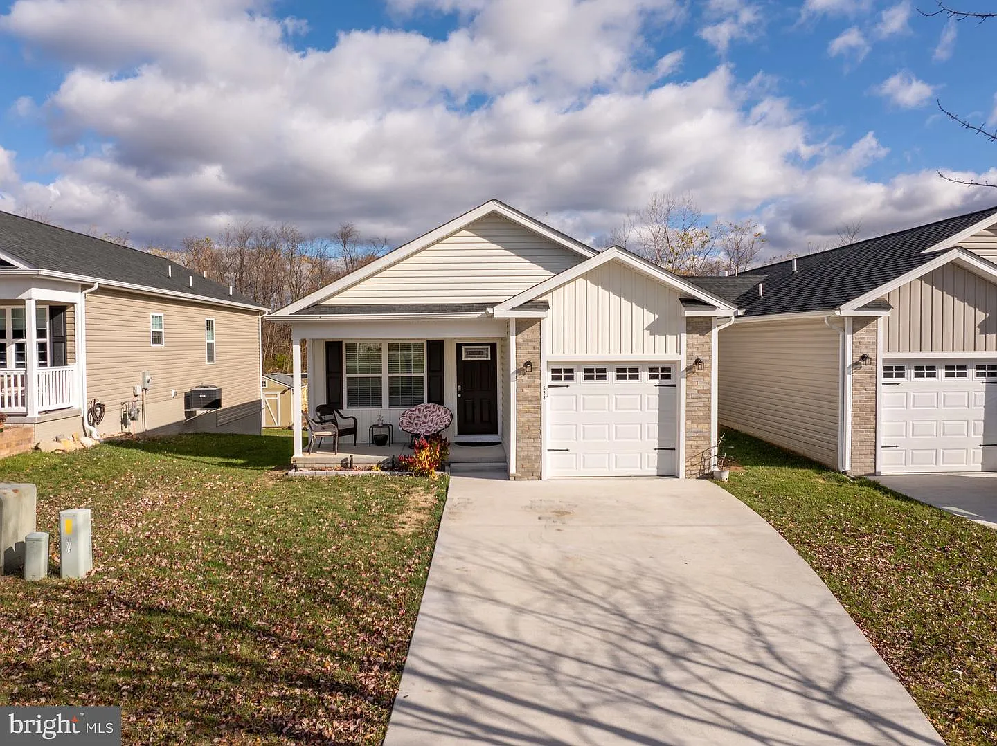 558 Great Oak Ct photo 1