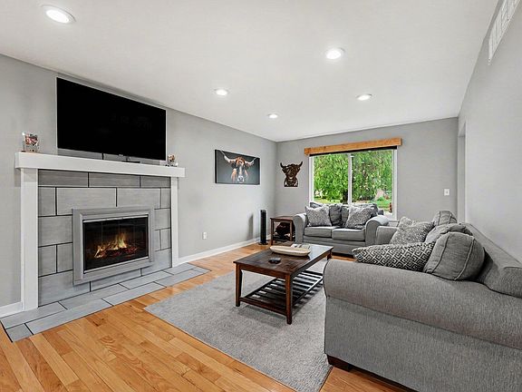 5th image of 12762 Windsor Ct