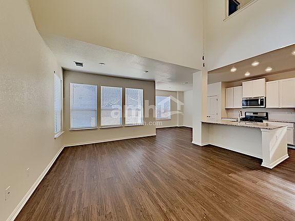 5th image of 2727 Spencebrook