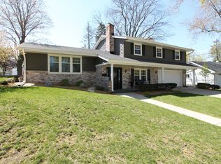 232 Peters Pkwy, Burlington, WI