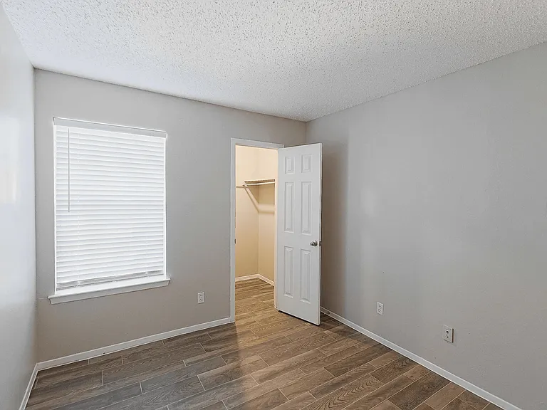 Bella Vista — Photo 9
