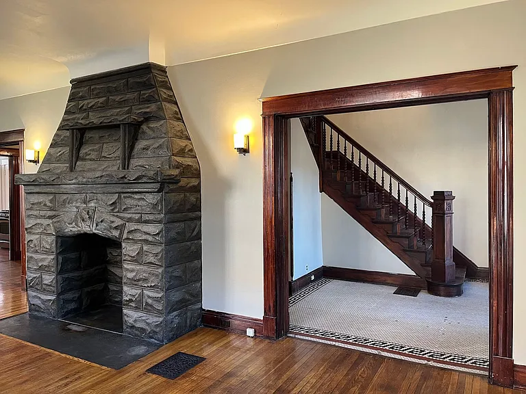 2102 Maryland Ave — Photo 5