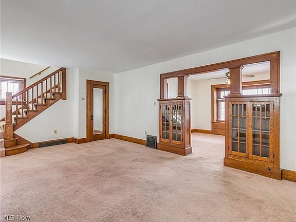 5th image of 148 E Mapledale Ave