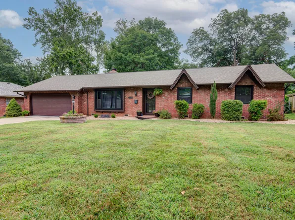2036 E Greenwood Street, Springfield, MO 65804