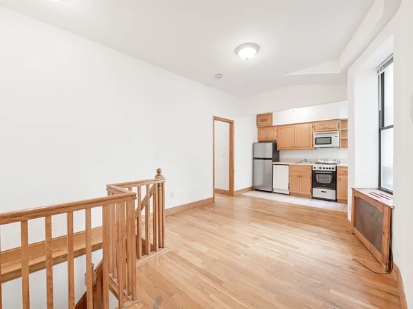 312 West 48th Street image 1 of 13