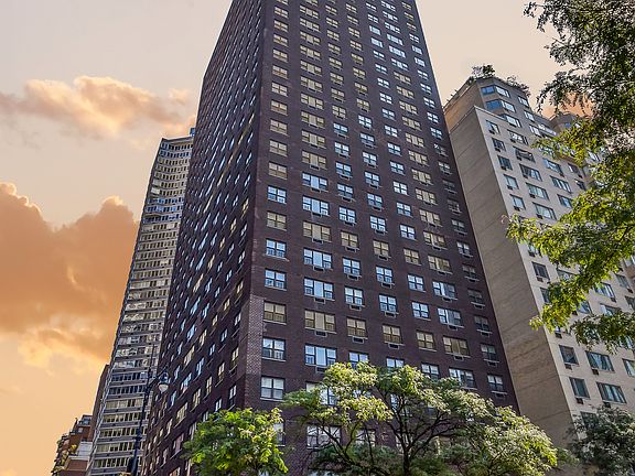 5th image of 400 E 54th St APT 17E