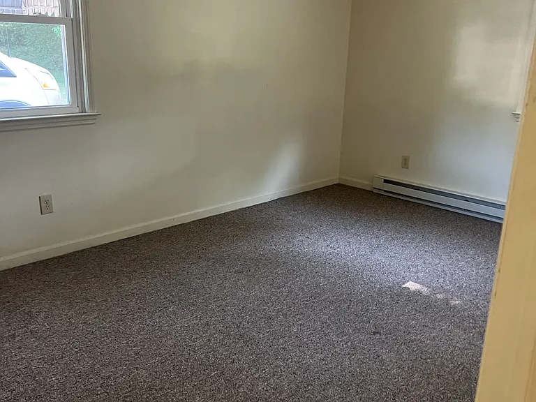 14860-14876 Sherwood Dr - 14864 — Photo 13