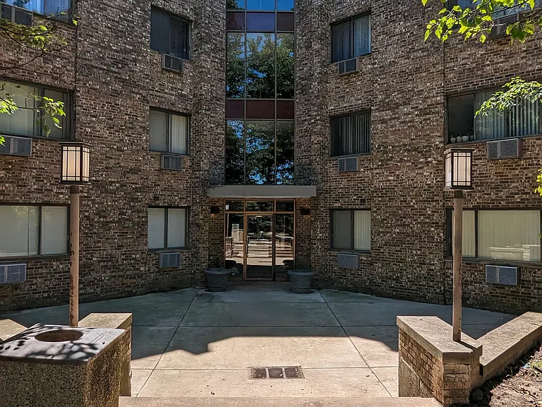 5306 N Cumberland Ave #321 — Photo 11