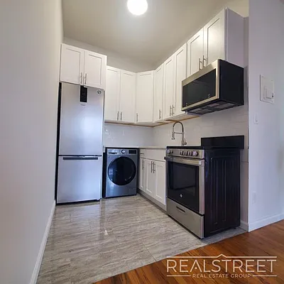 Rented by Real Street Inc | media 1