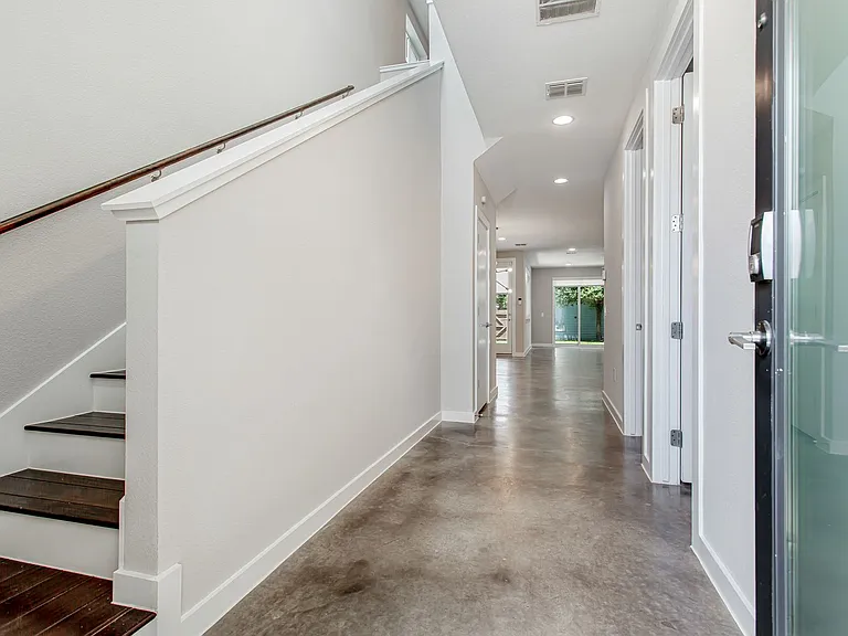 5321 Anita St — Photo 2