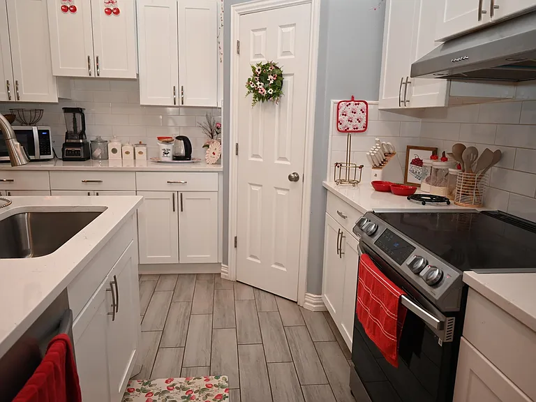 320 Mariners Way — Photo 13