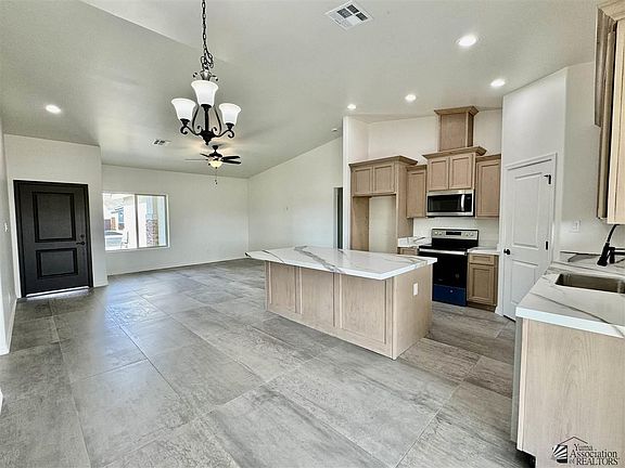 4th image of 12633 E 50th Ln