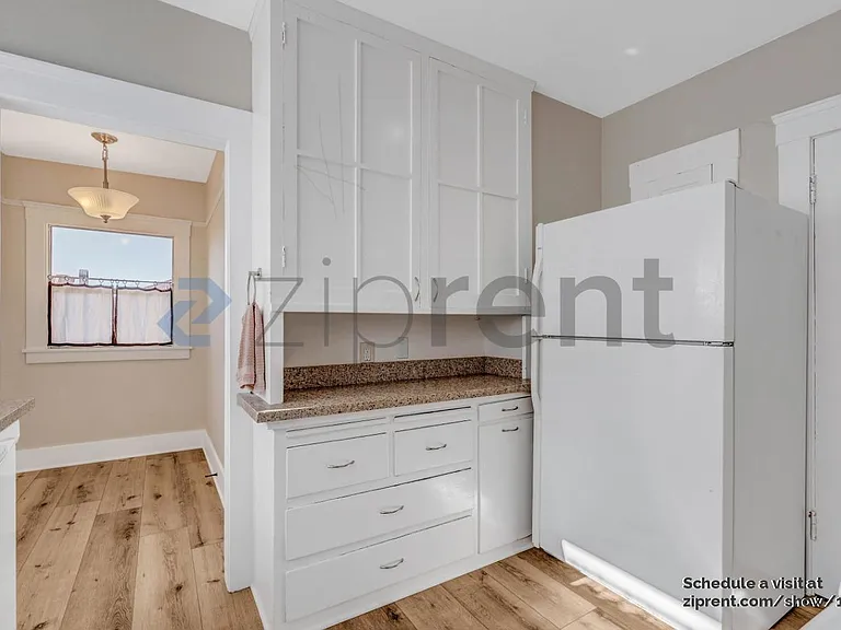 1012 Ventura Ave — Photo 10