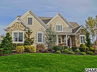 218 Evergreen Dr, Boiling Springs, PA 17007