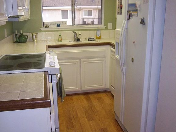 4th image of 3070 Knollwood Ave