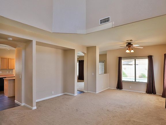 4th image of 8910 W Laurel Ln