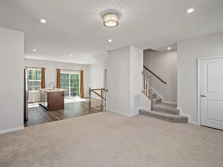 915 Romeria Dr — Photo 27