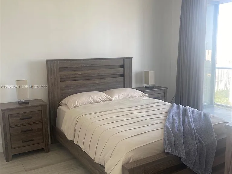 121 NE 34th St #1007 — Photo 34