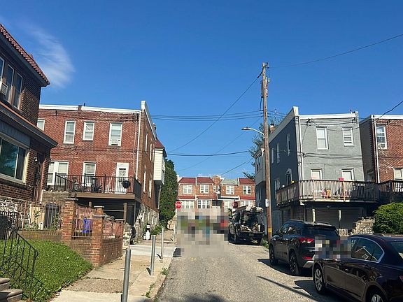 5th image of 1984 Ashley Rd