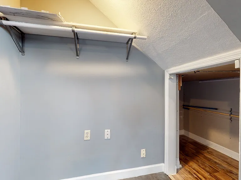 1504 Potter Dr — Photo 25