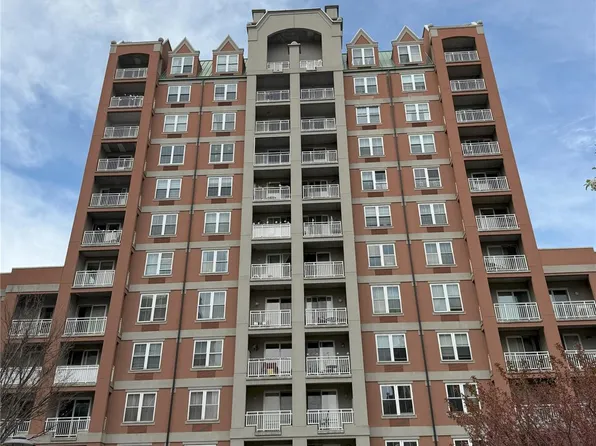 40 Oceana Drive W #PH1A, Brooklyn, NY 11235