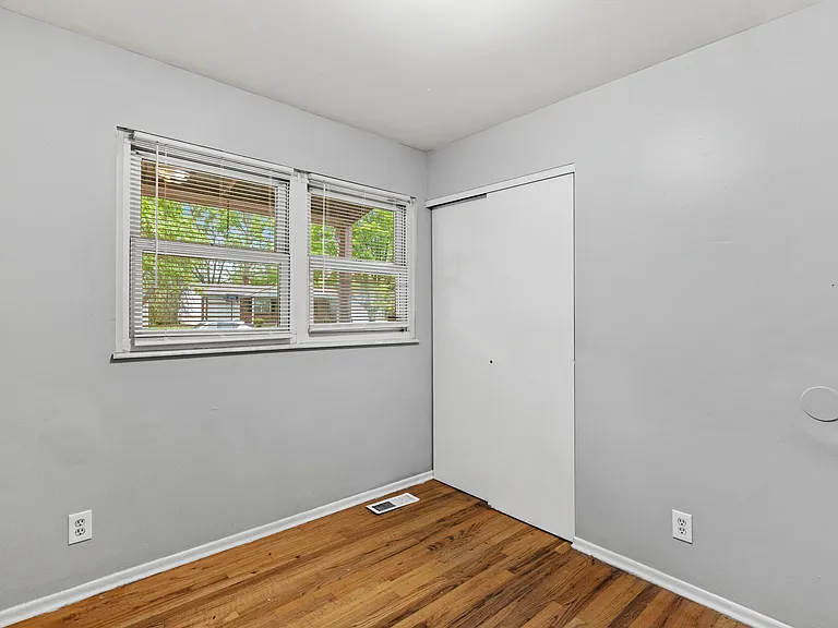 1413 Redman Blvd — Photo 9