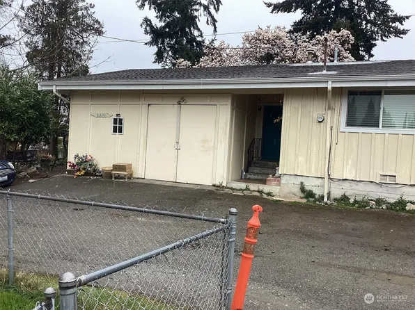 21606 24th Avenue S, Des Moines, WA 98198