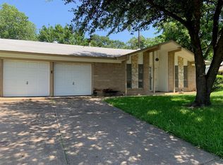 1028 W Cheryl Ave, Hurst, TX 76053