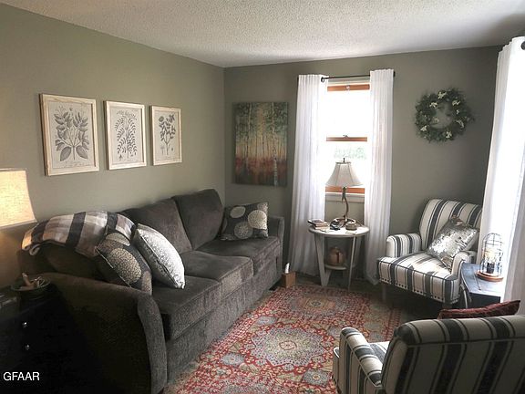 2nd image of 130 6th Ave S