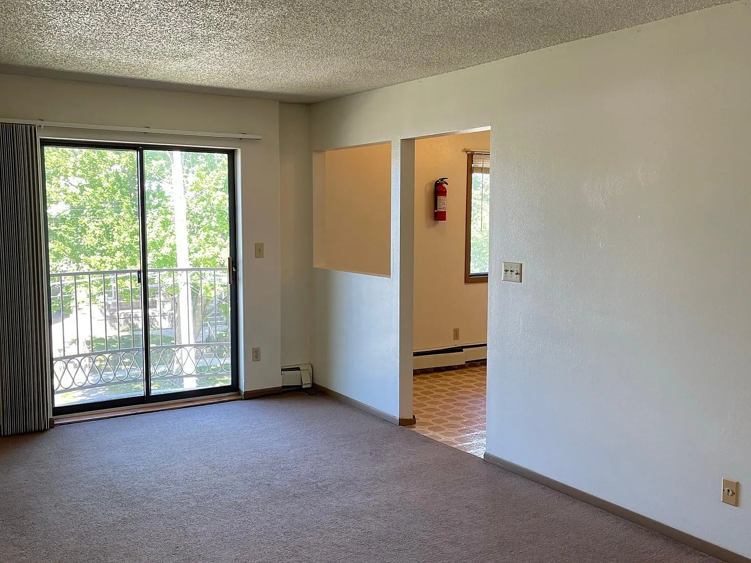 2 bed, 100 sqft, $1,278 — Photo 4