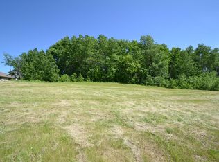 200 Glacial Dr, Slinger, WI 53086