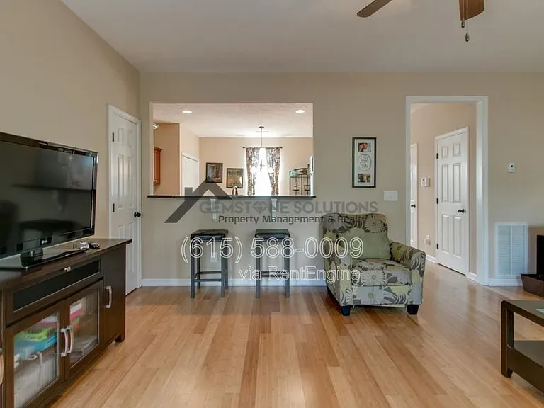 921 Spence Enclave Ct — Photo 3