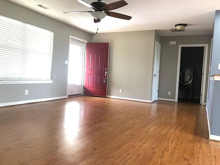 3839 Amethyst Ct — Photo 4
