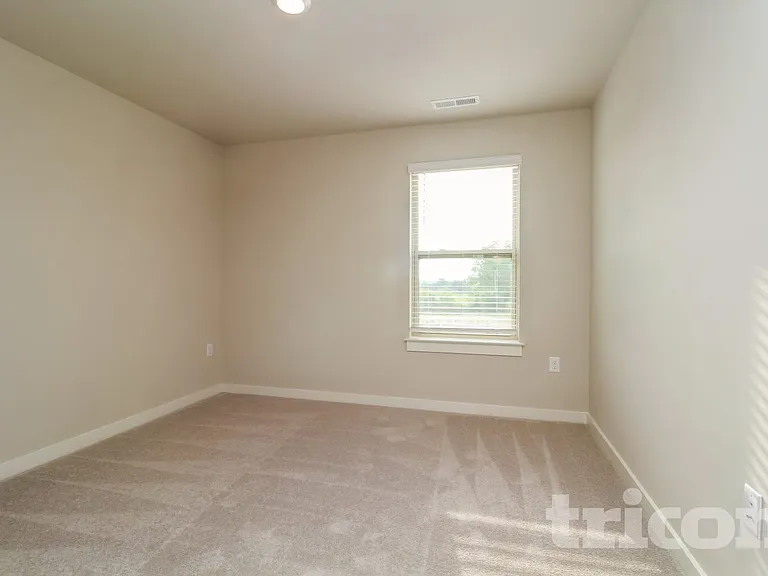 1720 Lannister Ave — Photo 11