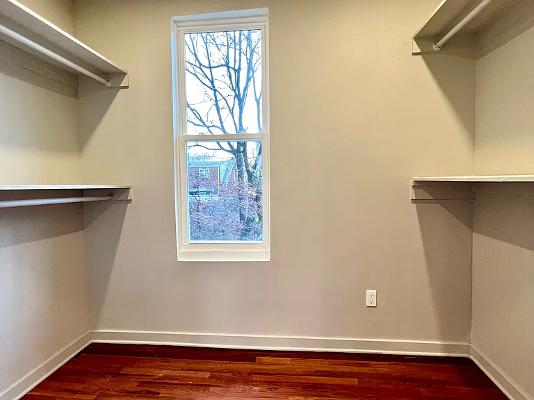 25 Whitman Ave — Photo 14