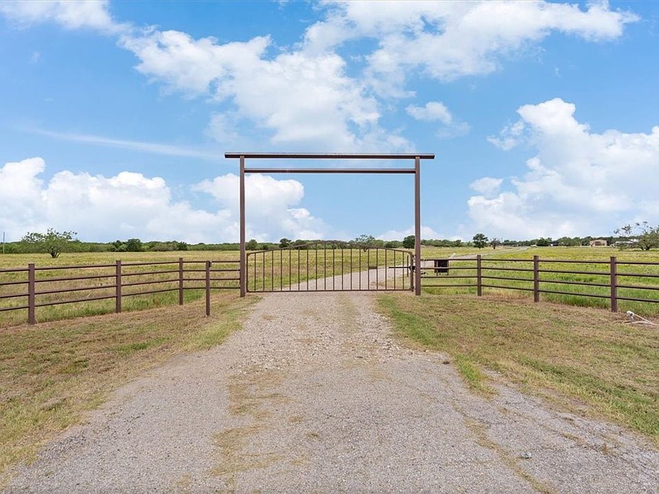 1557 State Highway 31, Mount Calm, TX 76673 MLS 216616 Zillow